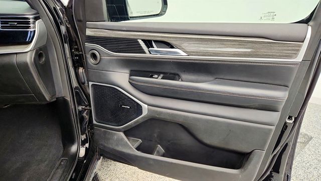 2022 Jeep Wagoneer Series II 4x4 with Premium Group & Front PAX Interactive Display - 22981839 - 26