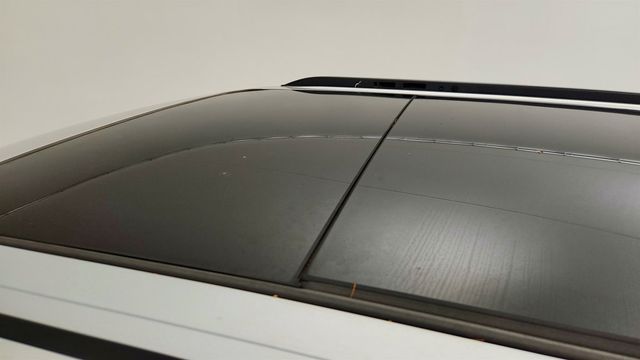 2022 Jeep Wagoneer Series II 4x4 w/ Premium Group (Pano Sunroof & 22'' Wheels) - 23066692 - 9