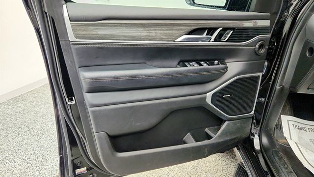 2022 Jeep Wagoneer Series II 4x4 w/ Premium Group & Rear-Seat Entertainment - 23012323 - 10