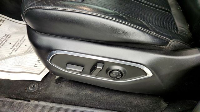 2022 Jeep Wagoneer Series II 4x4 w/ Premium Group & Rear-Seat Entertainment - 23012323 - 11