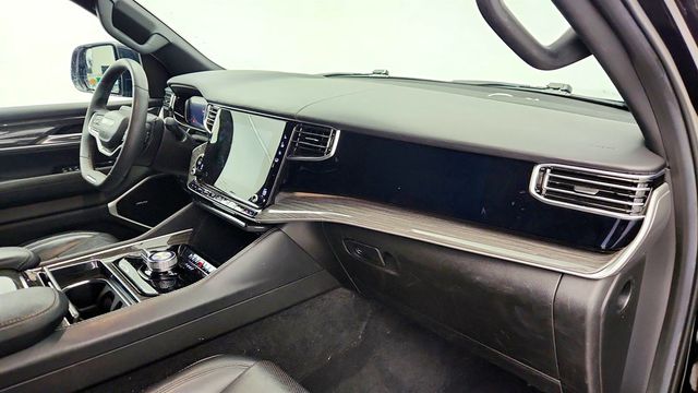 2022 Jeep Wagoneer Series II 4x4 w/ Premium Group & Rear-Seat Entertainment - 23012323 - 26