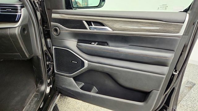 2022 Jeep Wagoneer Series II 4x4 w/ Premium Group & Rear-Seat Entertainment - 23012323 - 27