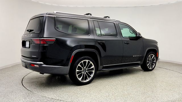 2022 Jeep Wagoneer Series II 4x4 w/ Premium Group & Rear-Seat Entertainment - 23012323 - 4