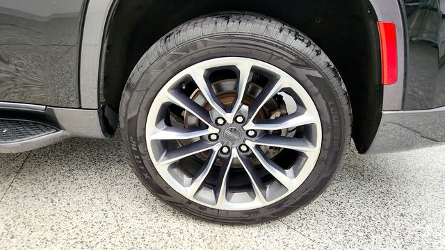 2022 Jeep Wagoneer Series II 4x4 w/ Premium Group & Rear-Seat Entertainment - 23012323 - 8