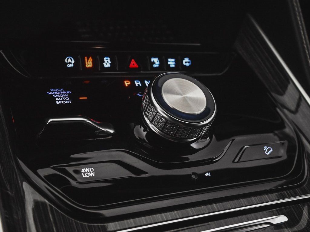 2022 Jeep Wagoneer Series III photo 18