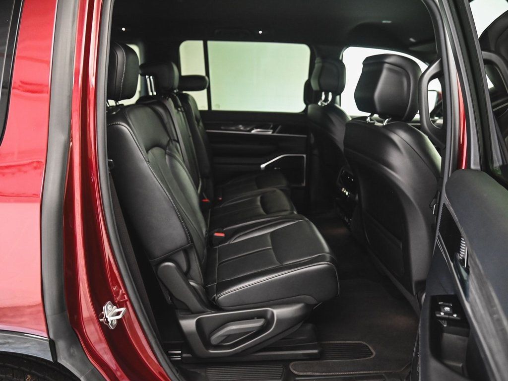 2022 Jeep Wagoneer Series III photo 22