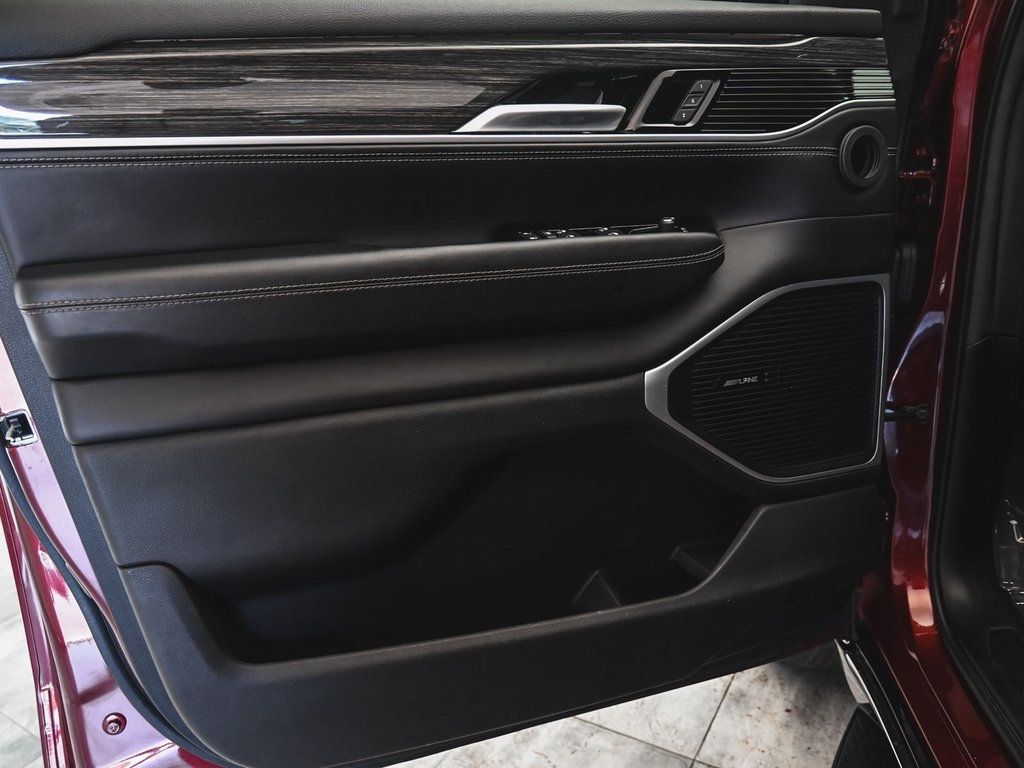 2022 Jeep Wagoneer Series III photo 4