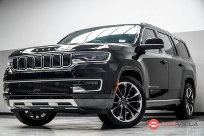 2022 Jeep Wagoneer - 1C4SJVDT8NS102679