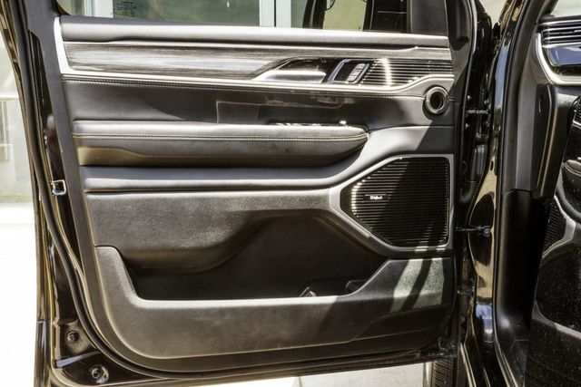 2022 Jeep Wagoneer Series III - 23013673 - 32