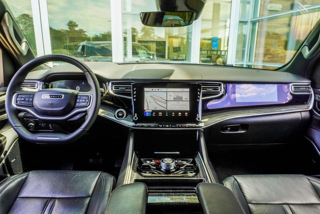2022 Jeep Wagoneer Series III - 23013673 - 4