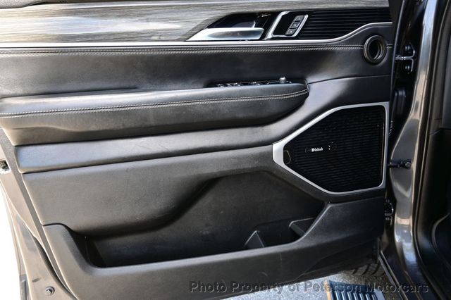 2022 Jeep Wagoneer Series III 4x2 - 23097639 - 18