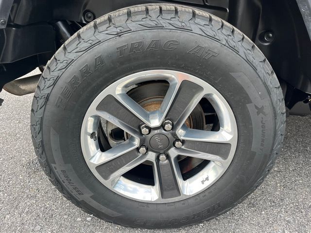 2022 Jeep Wrangler 4 Door Sahara Unlimited Convertible Hard Top 6-speed Manual  - 23035677 - 12