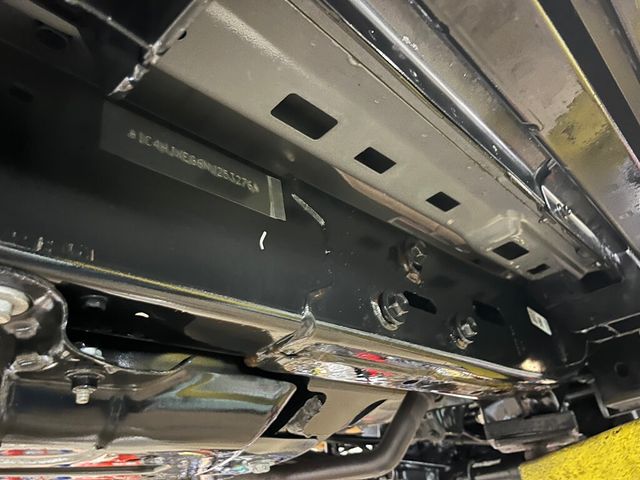 2022 Jeep Wrangler 4 Door Sahara Unlimited Convertible Hard Top 6-speed Manual  - 23035677 - 27