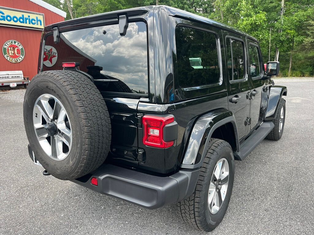 2022 Jeep Wrangler 4 Door Sahara Unlimited Convertible Hard Top 6-speed Manual  - 23035677 - 2