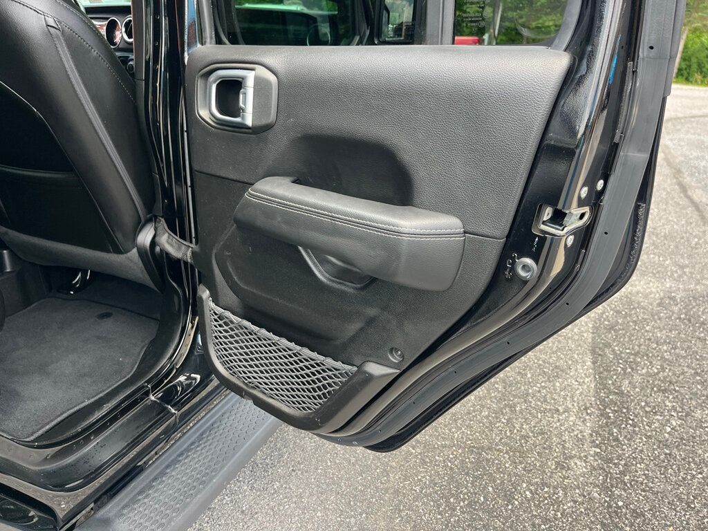 2022 Jeep Wrangler 4 Door Sahara Unlimited Convertible Hard Top 6-speed Manual  - 23035677 - 49