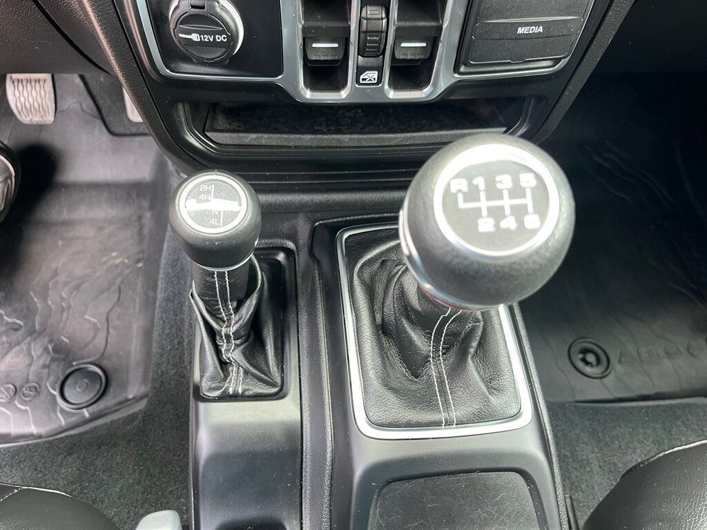 2022 Jeep Wrangler 4 Door Sahara Unlimited Convertible Hard Top 6-speed Manual  - 23035677 - 8