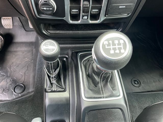2022 Jeep Wrangler 4 Door Sahara Unlimited Convertible Hard Top 6-speed Manual  - 23035677 - 8