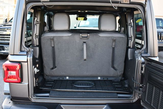 2022 Jeep Wrangler Rubicon 4x4 2 Door SUV W/Cold Weather and Safety Groups - 22922127 - 16