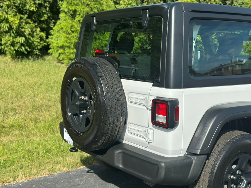 2022 Jeep Wrangler Sport photo 14
