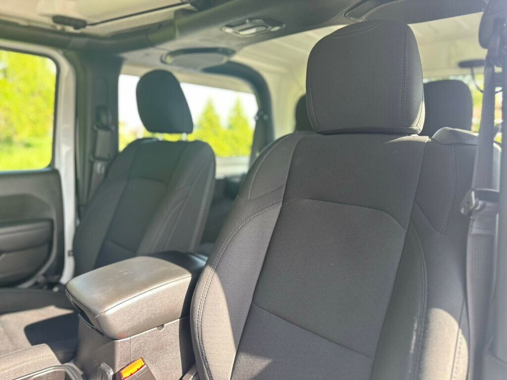 2022 Jeep Wrangler Sport photo 25