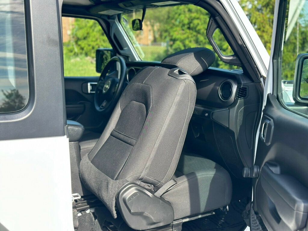 2022 Jeep Wrangler Sport photo 31