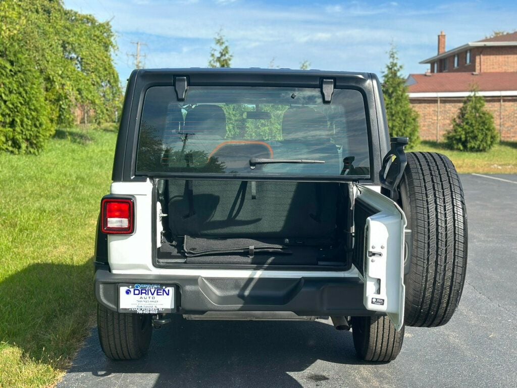 2022 Jeep Wrangler Sport photo 9