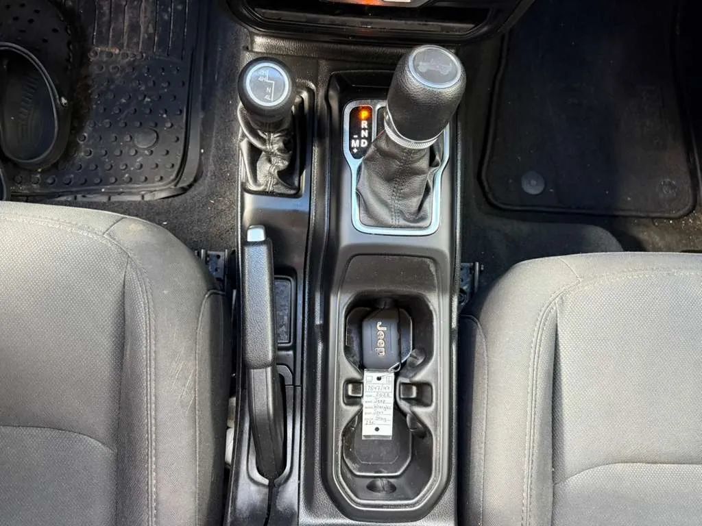 2022 Jeep Wrangler Sport S 4x4 - 22957992 - 31