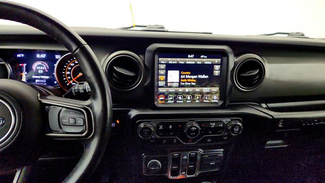 2022 Jeep Wrangler Sport S 4x4 w/ Sky One-Touch Power Top & Alpine Premium Audio - 23033676 - 17