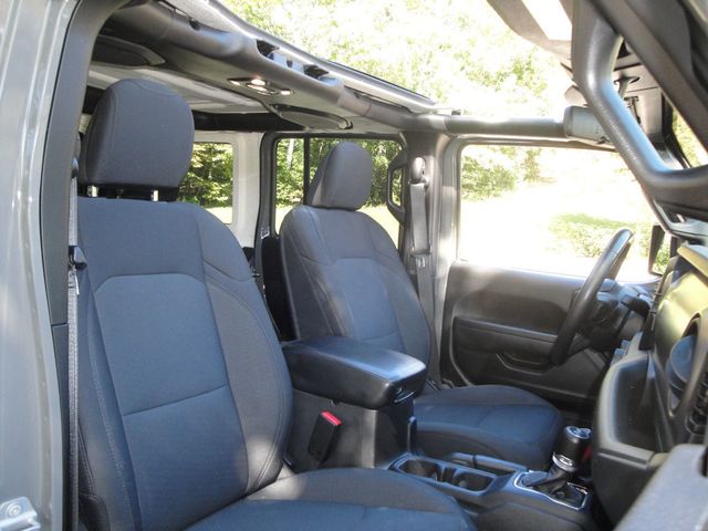 2022 Jeep Wrangler SPORT-S PKG, LOADED, *STING-GRAY* LOW MI, MINT! - 23078572 - 26