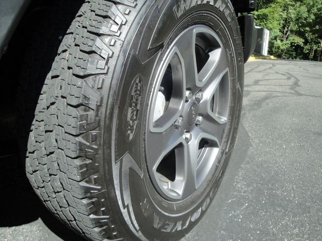 2022 Jeep Wrangler SPORT-S PKG, LOADED, *STING-GRAY* LOW MI, MINT! - 23078572 - 42