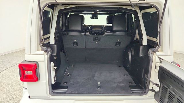 2022 Jeep Wrangler Unlimited High Altitude 4x4 - 23010697 - 21