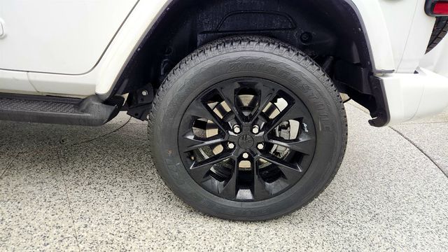 2022 Jeep Wrangler Unlimited High Altitude 4x4 w/ Hard Top & Cold Weather Group - 23010697 - 8