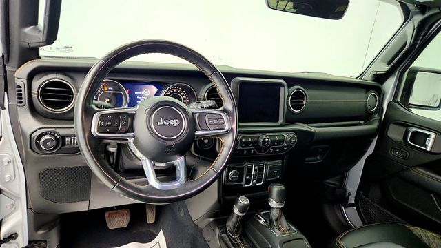 2022 Jeep Wrangler Unlimited High Altitude 4x4 w/ Updated Engine & Cold Weather Pkg - 23023107 - 11