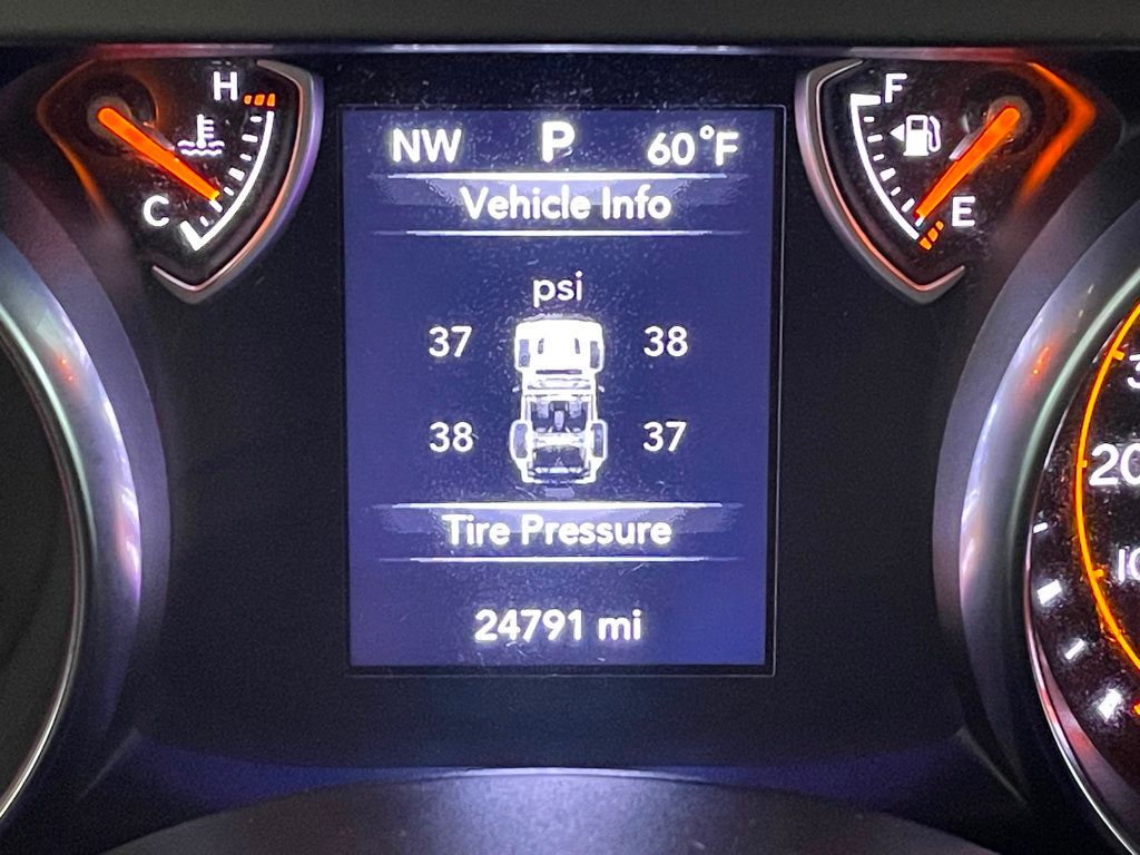 2022 Jeep Wrangler Unlimited High Tide 4x4 - 22995935 - 24