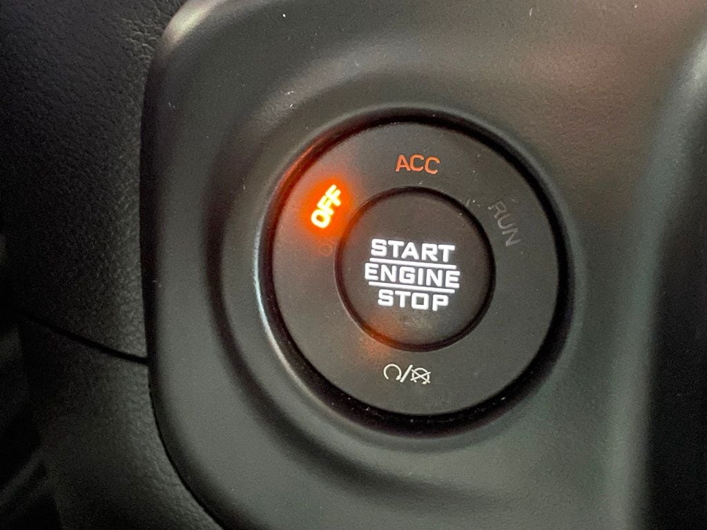 2022 Jeep Wrangler Unlimited High Tide 4x4 - 22995935 - 25