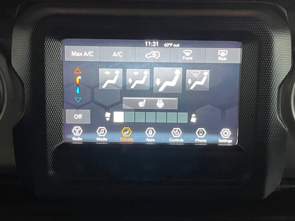 2022 Jeep Wrangler Unlimited High Tide 4x4 - 22995935 - 28