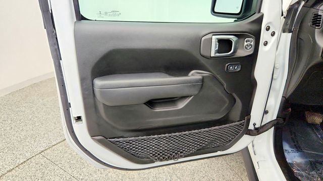 2022 Jeep Wrangler Unlimited High Tide 4x4 - 23083451 - 9