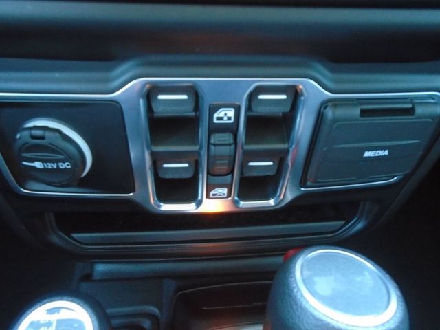 2022 Jeep Wrangler Unlimited High Tide 4x4 - 22941481 - 20