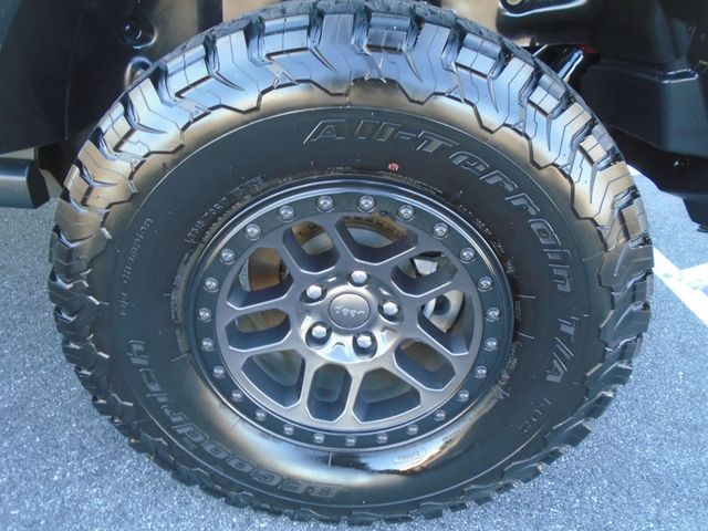 2022 Jeep Wrangler Unlimited High Tide 4x4 - 22941481 - 36