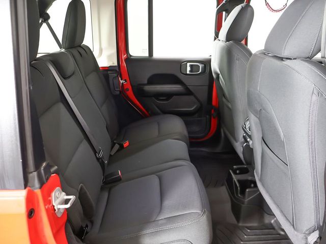 2022 Jeep Wrangler Unlimited Sahara - 23025438 - 30