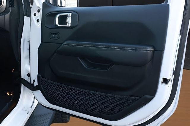 2022 Jeep Wrangler Unlimited Sahara - 23000828 - 18