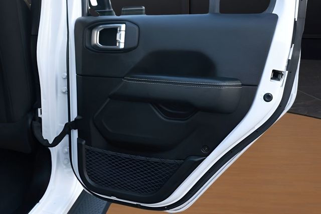 2022 Jeep Wrangler Unlimited Sahara - 23000828 - 19