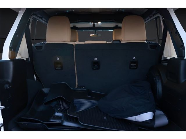2022 Jeep Wrangler Unlimited Sahara - 23000828 - 35