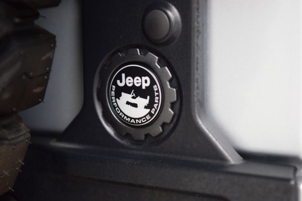 2022 Jeep Wrangler Unlimited Sahara photo 15