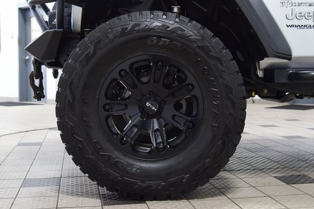 2022 Jeep Wrangler Unlimited Sahara photo 17