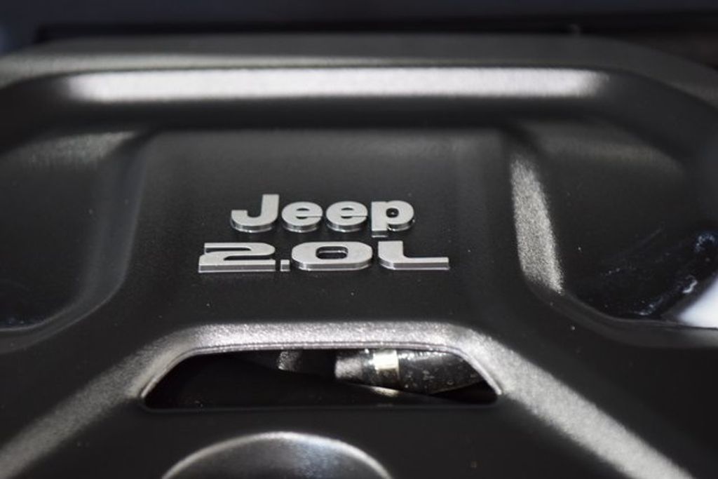 2022 Jeep Wrangler Unlimited Sahara photo 21
