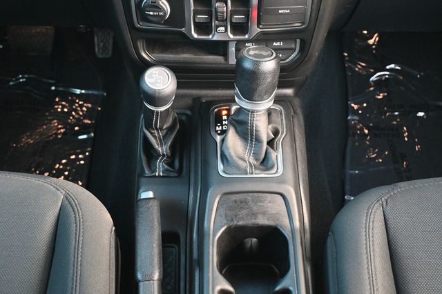 2022 Jeep Wrangler Unlimited Sahara 4x4 - 22998241 - 13