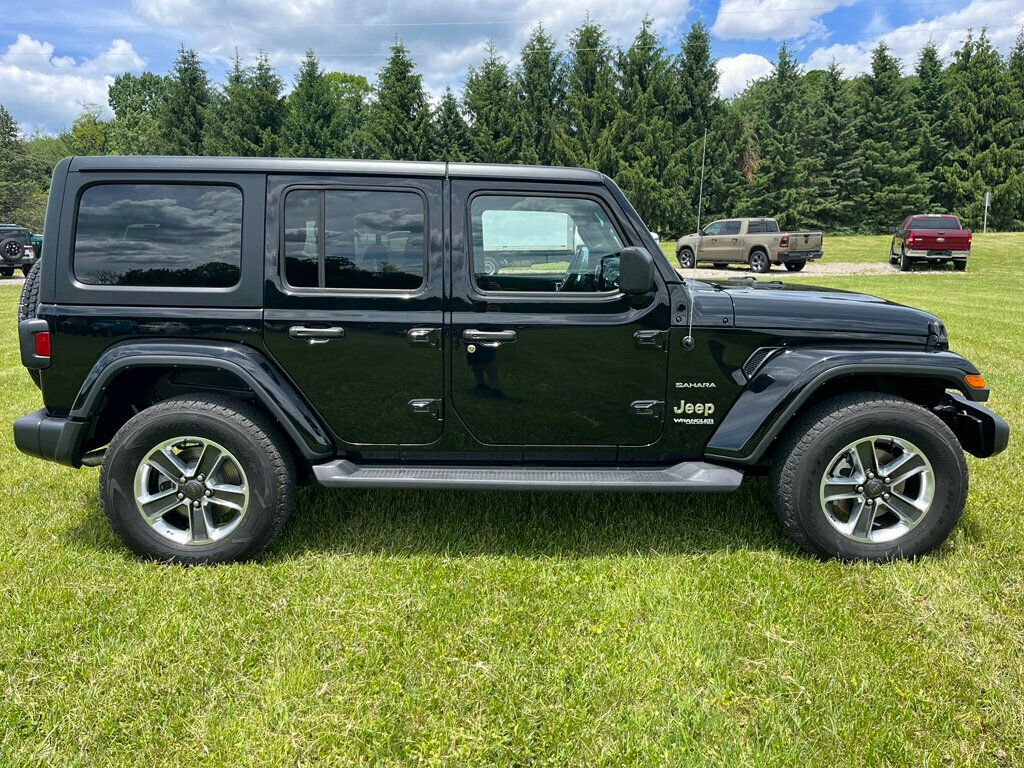 2022 Jeep Wrangler Unlimited Sahara 4x4 - 23032597 - 1