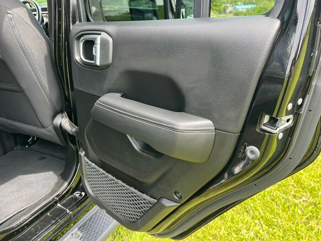 2022 Jeep Wrangler Unlimited Sahara 4x4 - 23032597 - 40