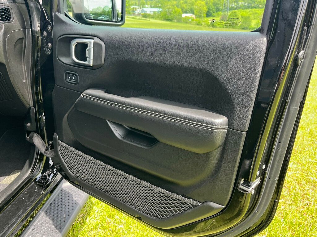 2022 Jeep Wrangler Unlimited Sahara 4x4 - 23032597 - 44